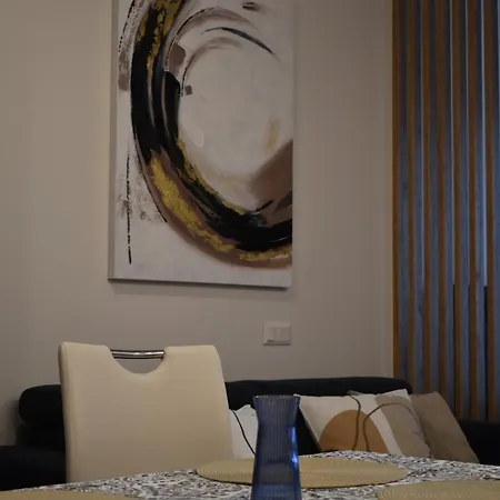 Elegant Near Downtown *