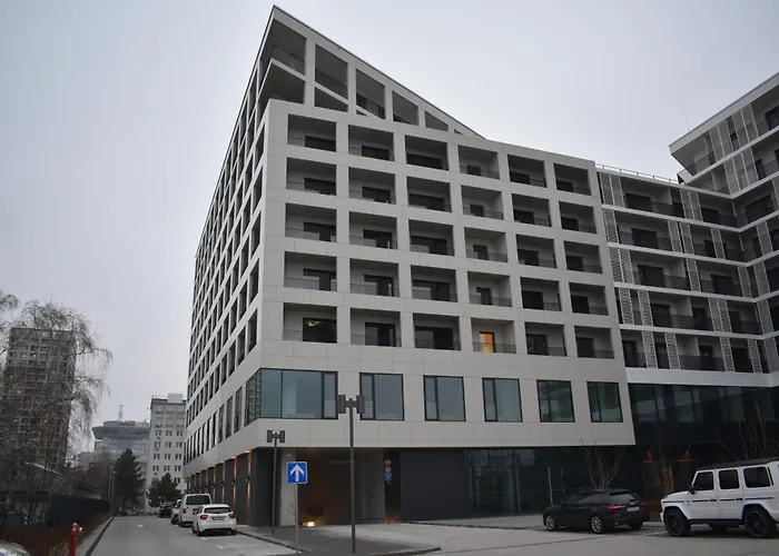 Elegant Near Downtown *